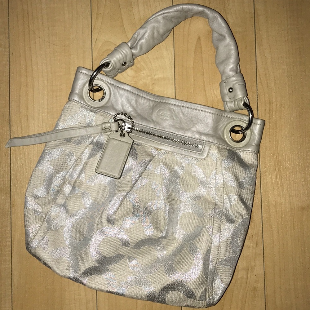 ⬇️PRICE DROP⬇️Authentic Coach Signature Pattern